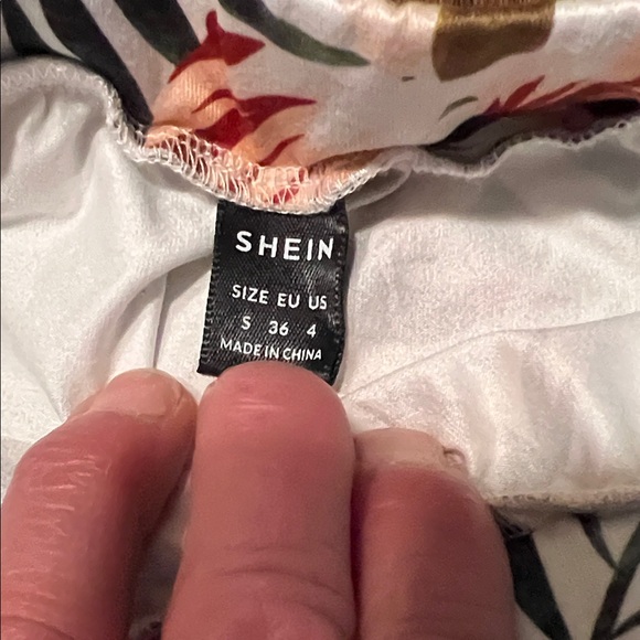 NWOT Tropical Print Maxi Skirt with High Slits - Picture 7 of 10